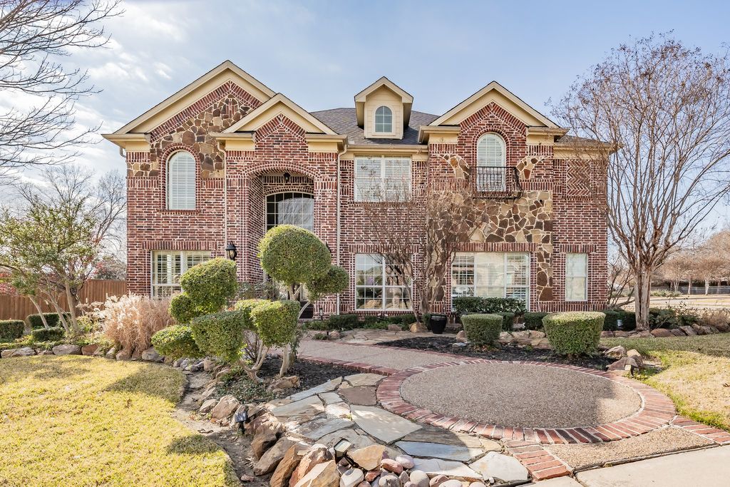 3909 Aquatic Drive, Carrollton, TX 75007