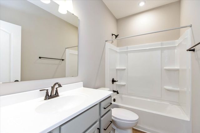 7150 Maidstone Cove, Mccordsville, IN 46055