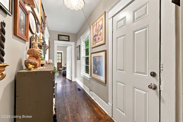 2910 Garfield Ave, Louisville, KY 40212