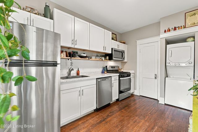 2910 Garfield Ave, Louisville, KY 40212
