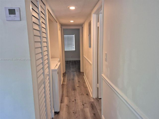 214 Wimbledon Lake Drive 57, Plantation, FL 33324