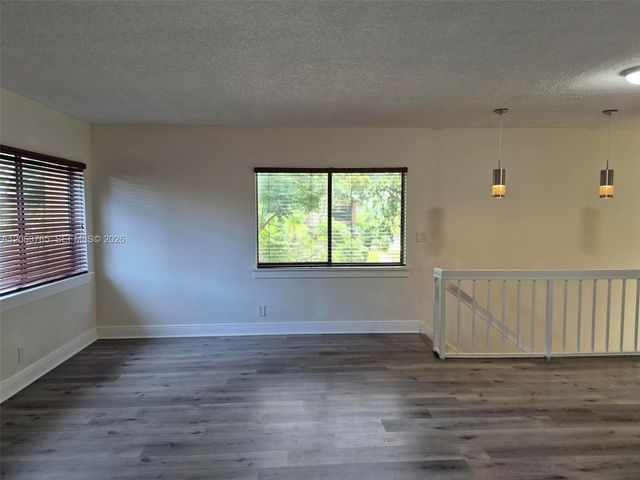 214 Wimbledon Lake Drive 57, Plantation, FL 33324