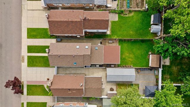 151-27 11th Avenue, Whitestone, NY 11357