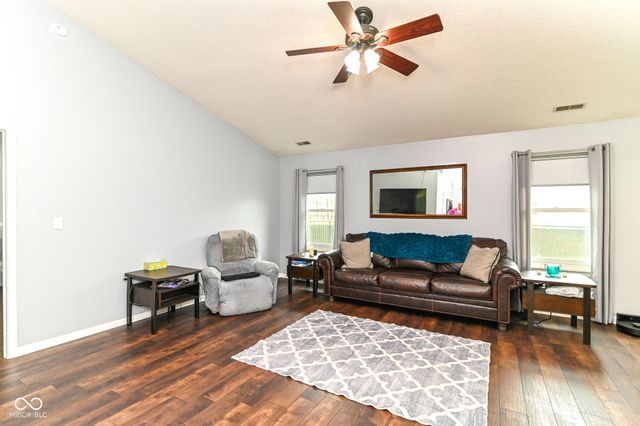 133 Brixton Woods West Drive, Pittsboro, IN 46167