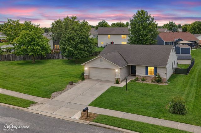 133 Brixton Woods West Drive, Pittsboro, IN 46167