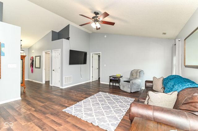 133 Brixton Woods West Drive, Pittsboro, IN 46167