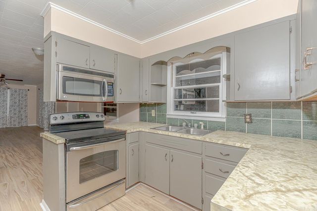 100 S 13th Ave, Paragould, AR 72450