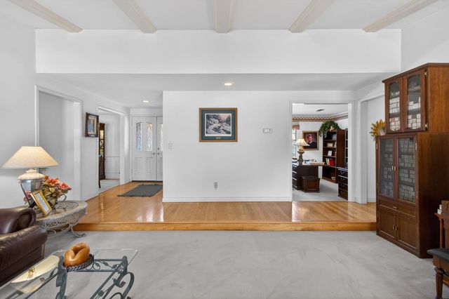 226 Firestone Dr, Roseville, CA 95678