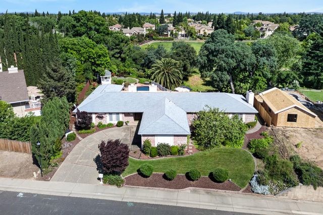 226 Firestone Dr, Roseville, CA 95678