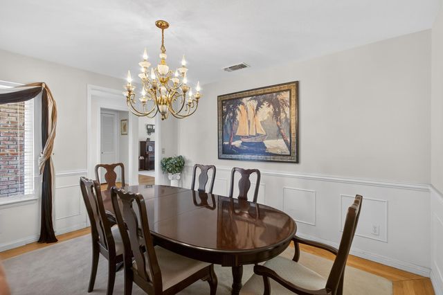226 Firestone Dr, Roseville, CA 95678