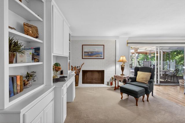226 Firestone Dr, Roseville, CA 95678