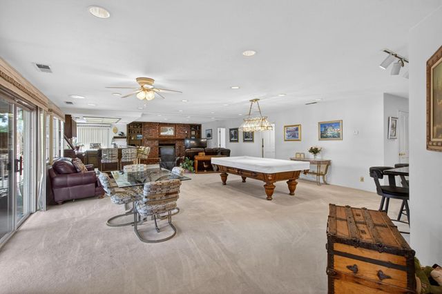 226 Firestone Dr, Roseville, CA 95678