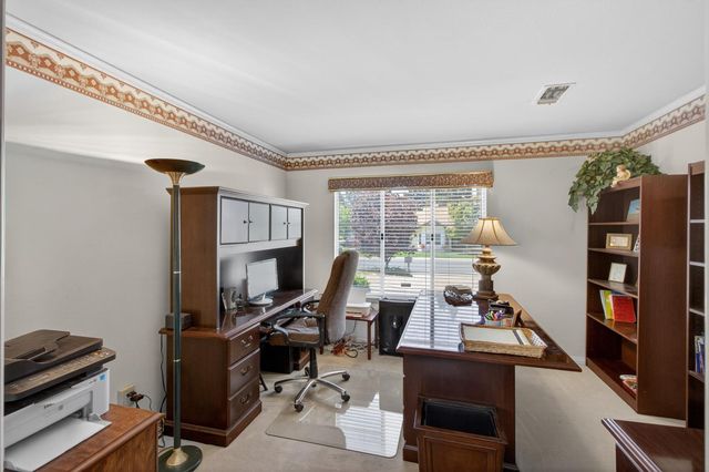 226 Firestone Dr, Roseville, CA 95678