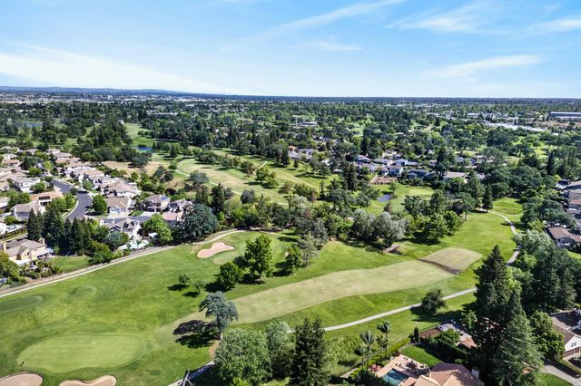 226 Firestone Dr, Roseville, CA 95678