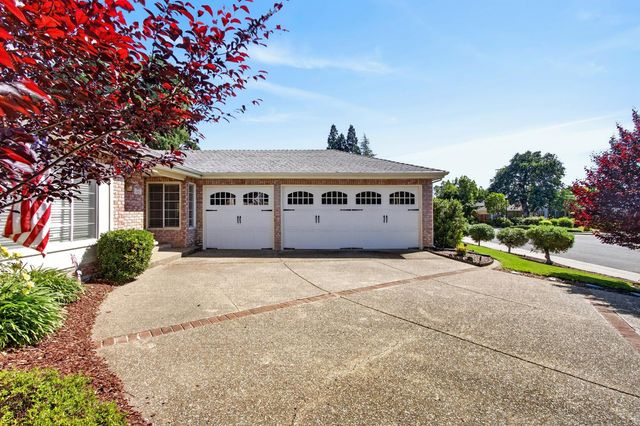 226 Firestone Dr, Roseville, CA 95678