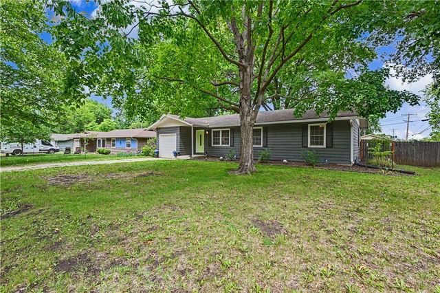 2220 Learnard Avenue, Lawrence, KS 66046