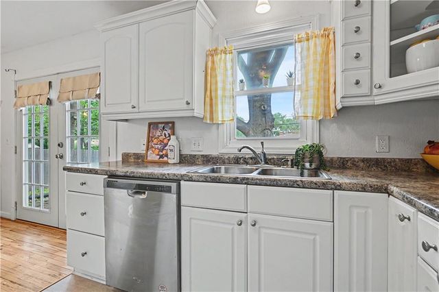 2220 Learnard Avenue, Lawrence, KS 66046