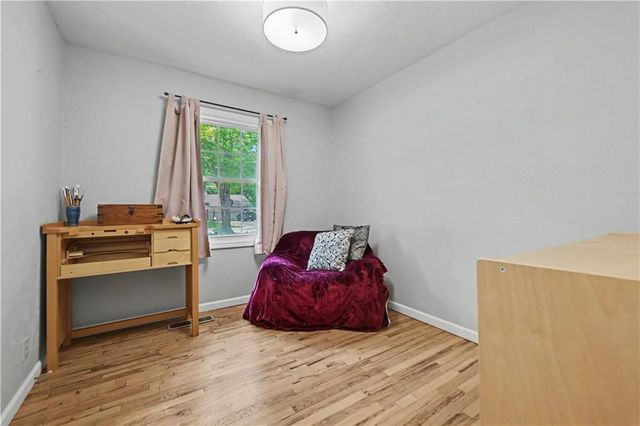 2220 Learnard Avenue, Lawrence, KS 66046