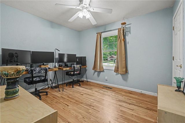 2220 Learnard Avenue, Lawrence, KS 66046