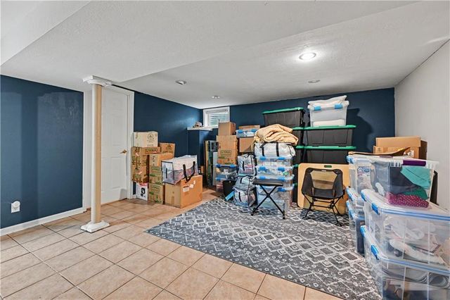 2220 Learnard Avenue, Lawrence, KS 66046