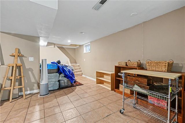 2220 Learnard Avenue, Lawrence, KS 66046
