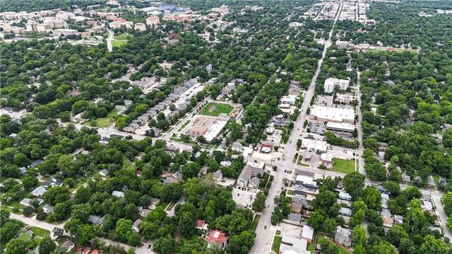 2220 Learnard Avenue, Lawrence, KS 66046