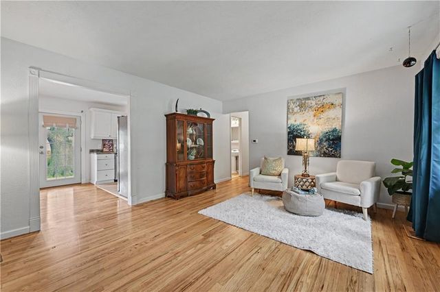 2220 Learnard Avenue, Lawrence, KS 66046
