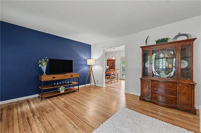 2220 Learnard Avenue, Lawrence, KS 66046