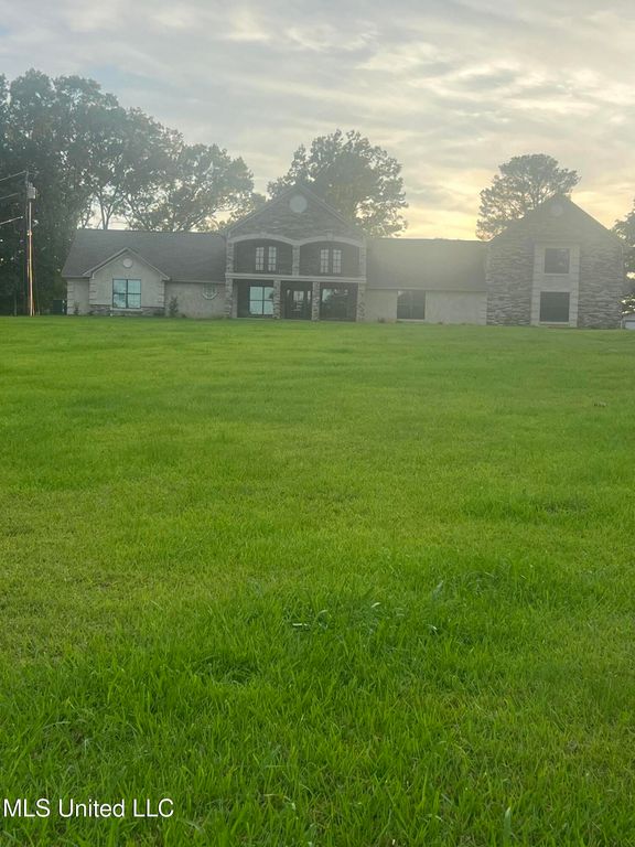 589 N Old Canton Road, Madison, MS 39110