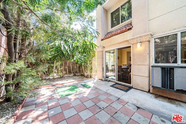 456 Shatto Place 18, Los Angeles, CA 90020