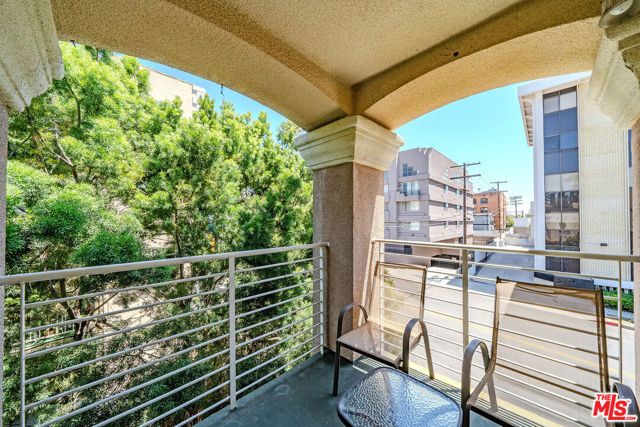 456 Shatto Place 18, Los Angeles, CA 90020