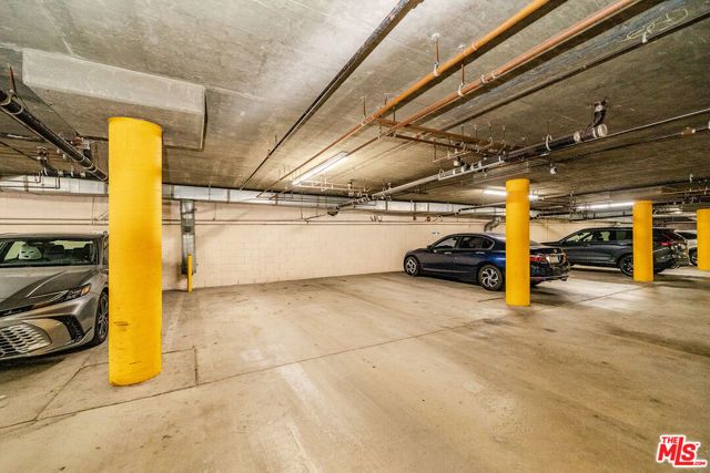 456 Shatto Place 18, Los Angeles, CA 90020