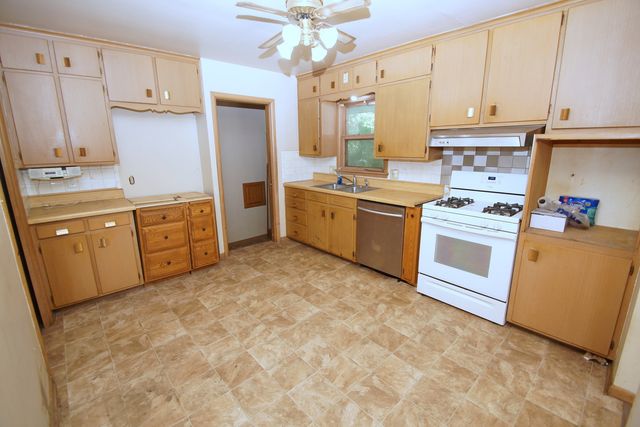 708 15th Street, Bettendorf, IA 52722