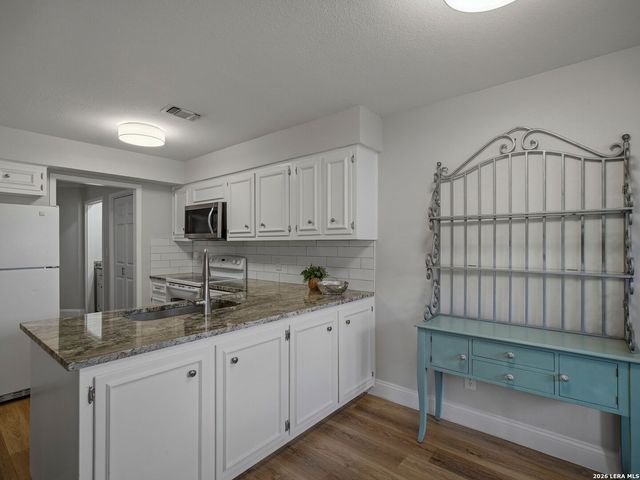 2611 Eisenhauer Rd Apt 502, San Antonio, TX 78209