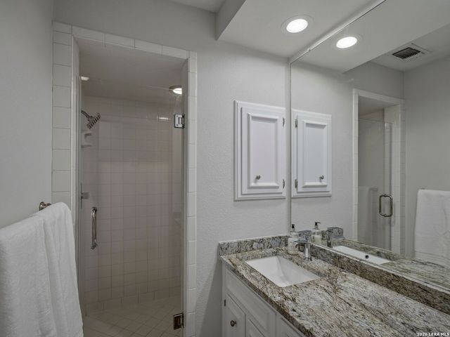 2611 Eisenhauer Rd Apt 502, San Antonio, TX 78209