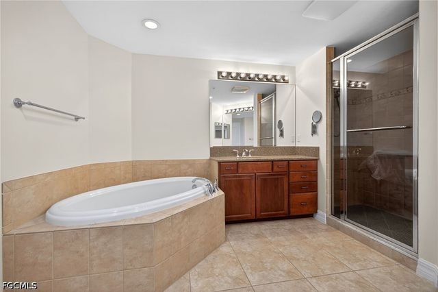 3426 Hancock Bridge PKWY 701, North Fort Myers, FL 33903