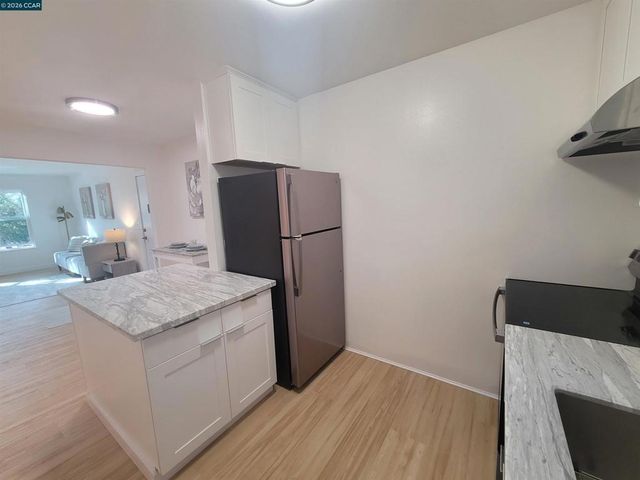 375 Camelback Rd 23, Pleasant Hill, CA 94523