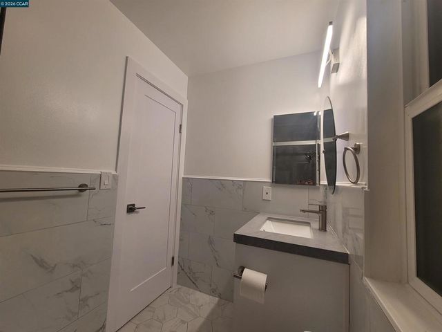 375 Camelback Rd 23, Pleasant Hill, CA 94523