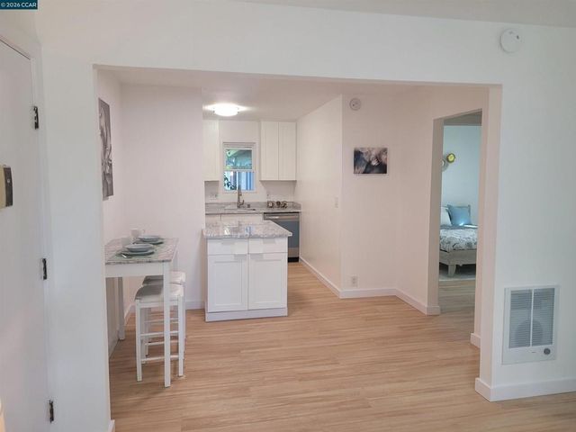 375 Camelback Rd 23, Pleasant Hill, CA 94523