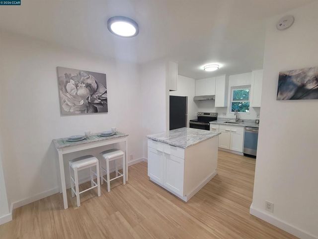 375 Camelback Rd 23, Pleasant Hill, CA 94523