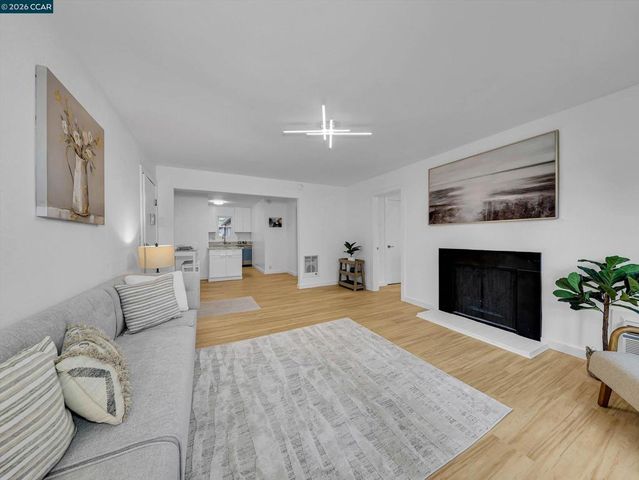 375 Camelback Rd 23, Pleasant Hill, CA 94523