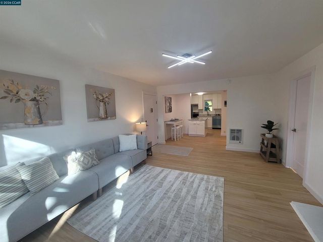 375 Camelback Rd 23, Pleasant Hill, CA 94523