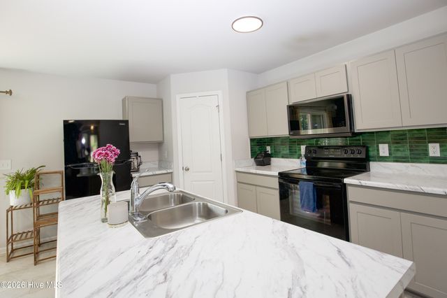 429 Century Lane, Cameron, NC 28326