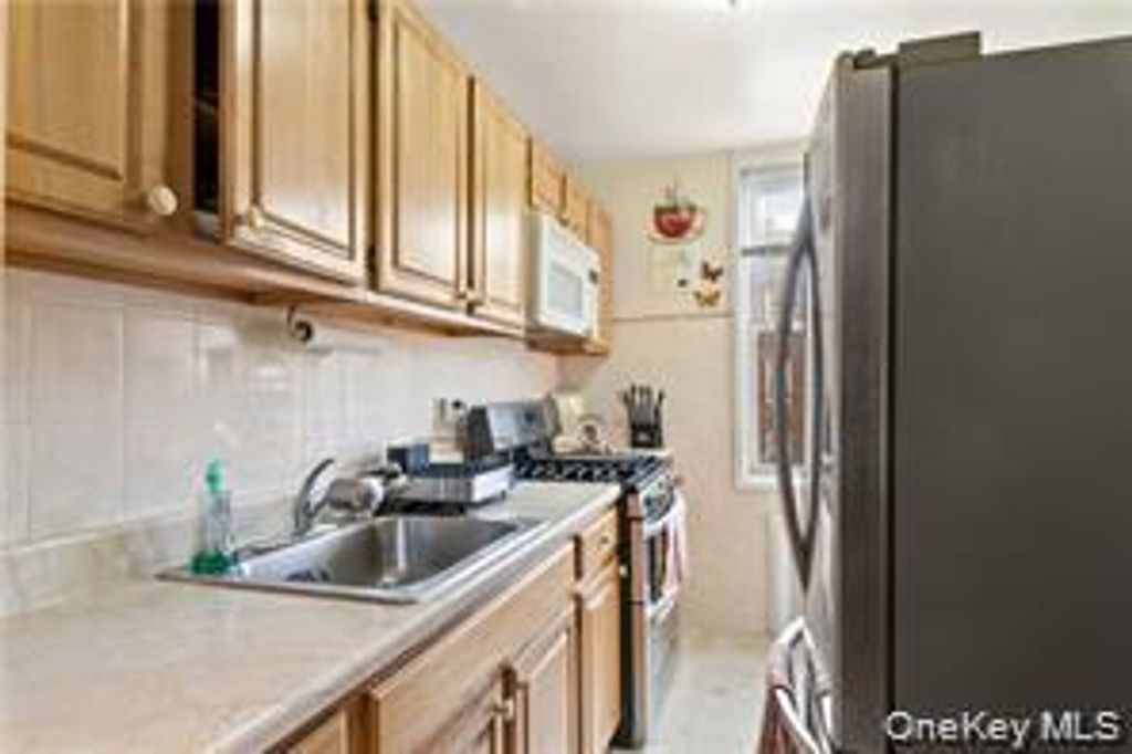 1480 Thieriot Avenue 5M, Bronx, NY 10460 — photo 4