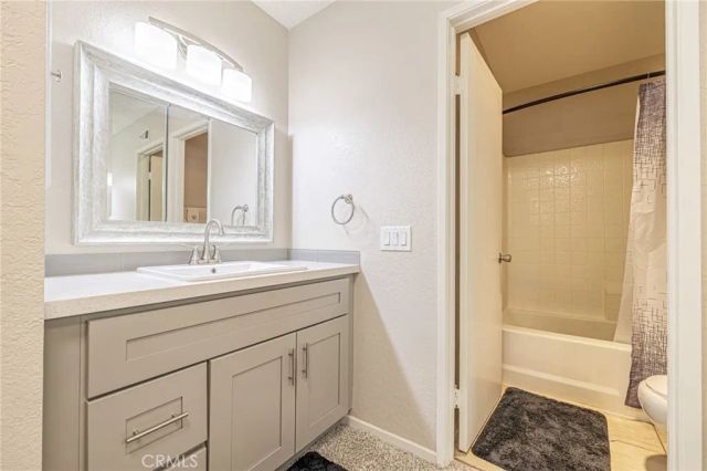 2554 Olive 82, Palmdale, CA 93550