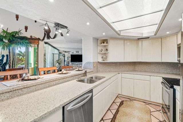 100 SE 5th Avenue Ph-14, Boca Raton, FL 33432