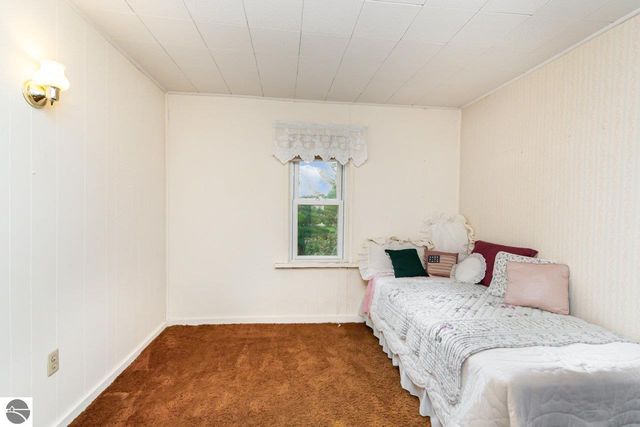 1365 W North Union Road, Auburn, MI 48611