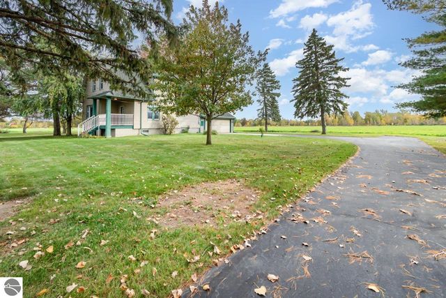 1365 W North Union Road, Auburn, MI 48611