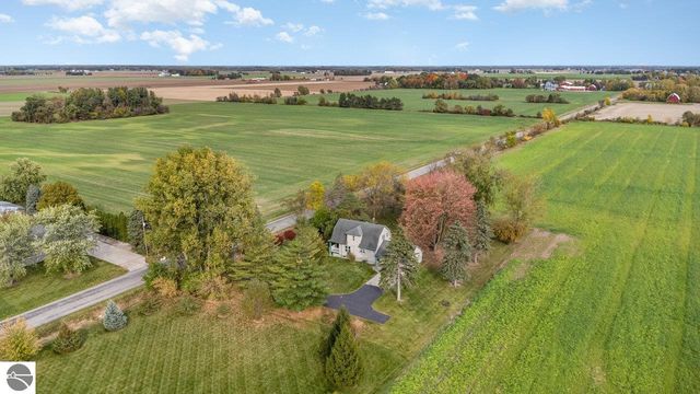 1365 W North Union Road, Auburn, MI 48611