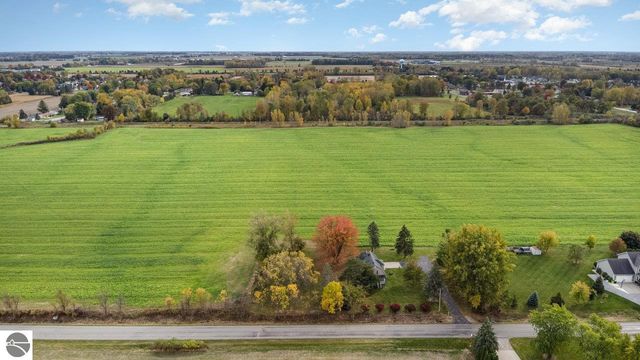 1365 W North Union Road, Auburn, MI 48611